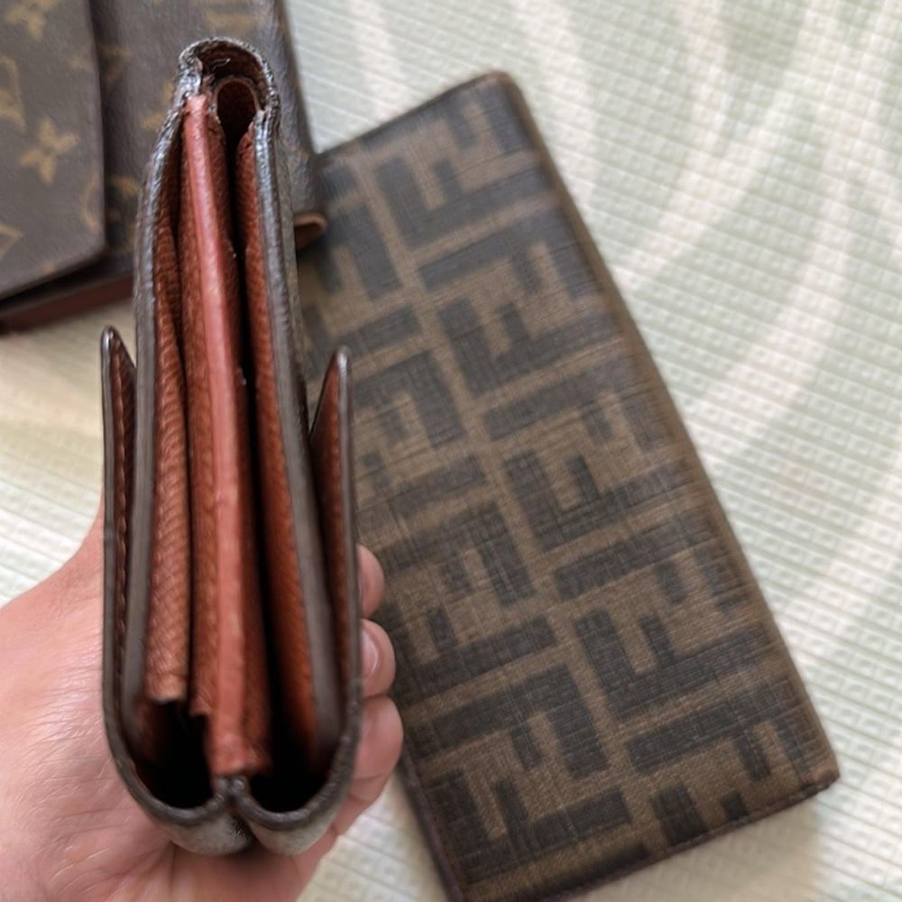 Lv &Fendi Wallets Bundle - image 7